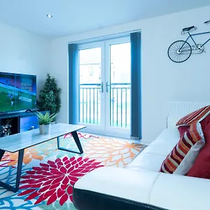  Apartment Luxury Ground Floor 2 Bedroom Free Wifi & Parking